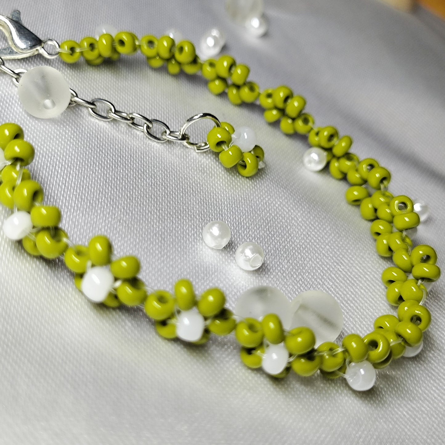 Green with White dot beads bracelet