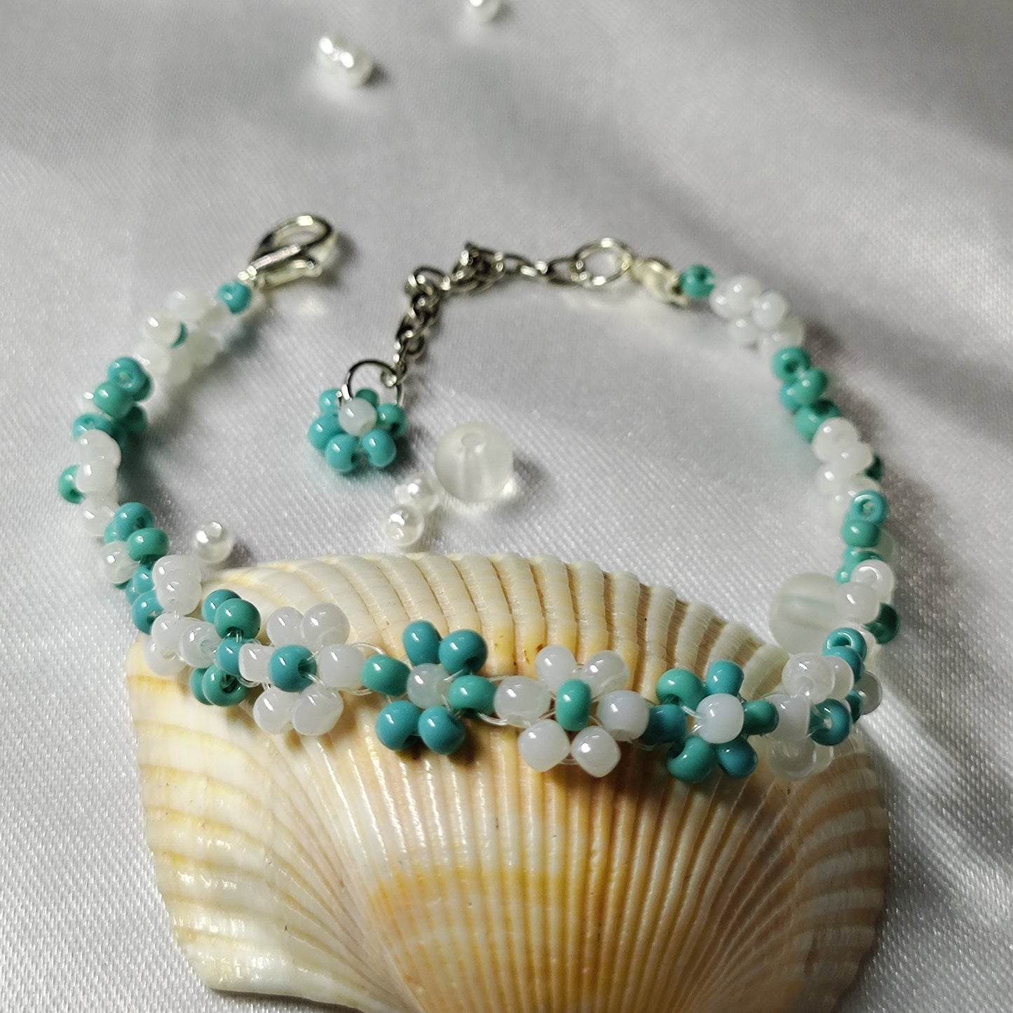 White and blue colour flower bracelet