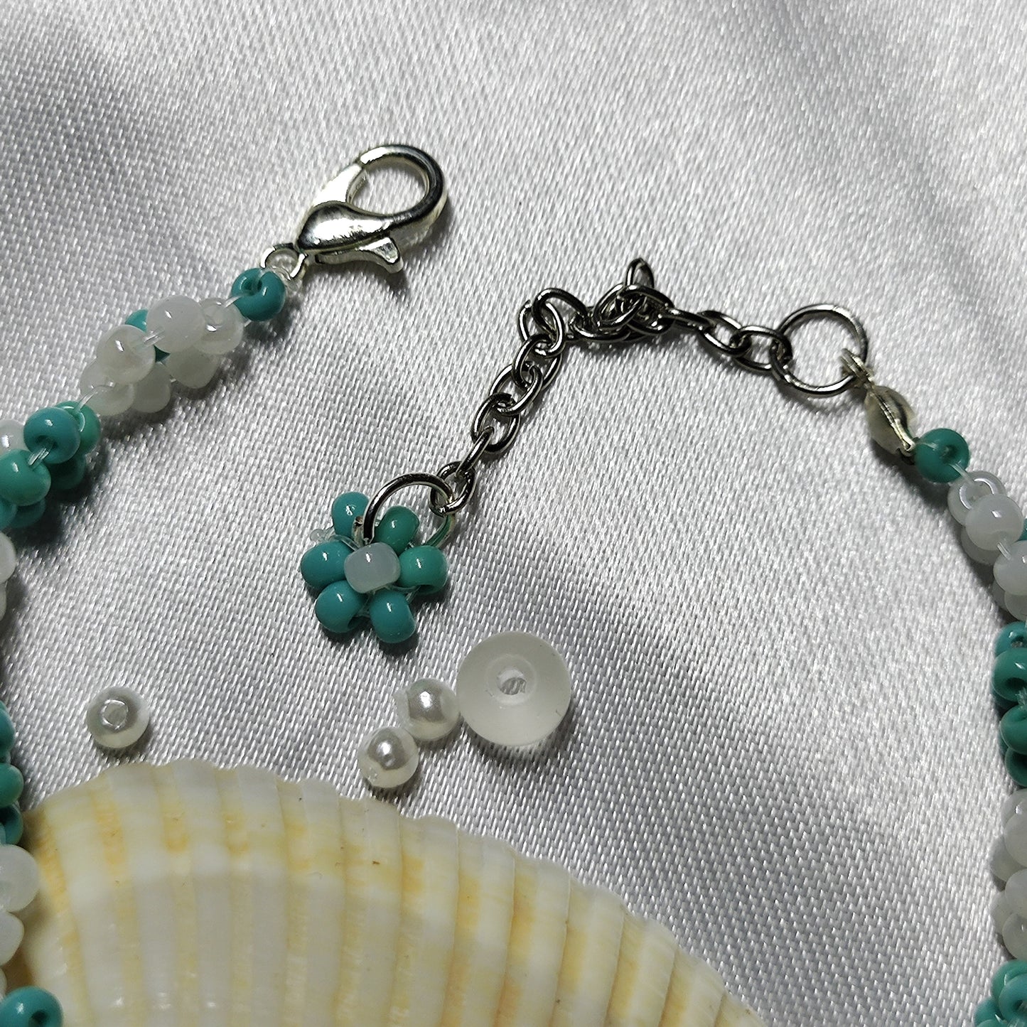 White and blue colour flower bracelet